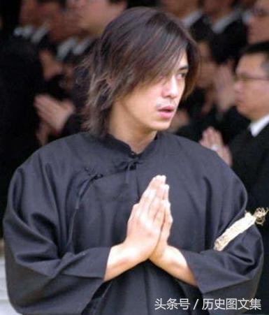 演员陈楚河父亲葬礼:上万人参加,不乏当红影视名人和政坛人物!